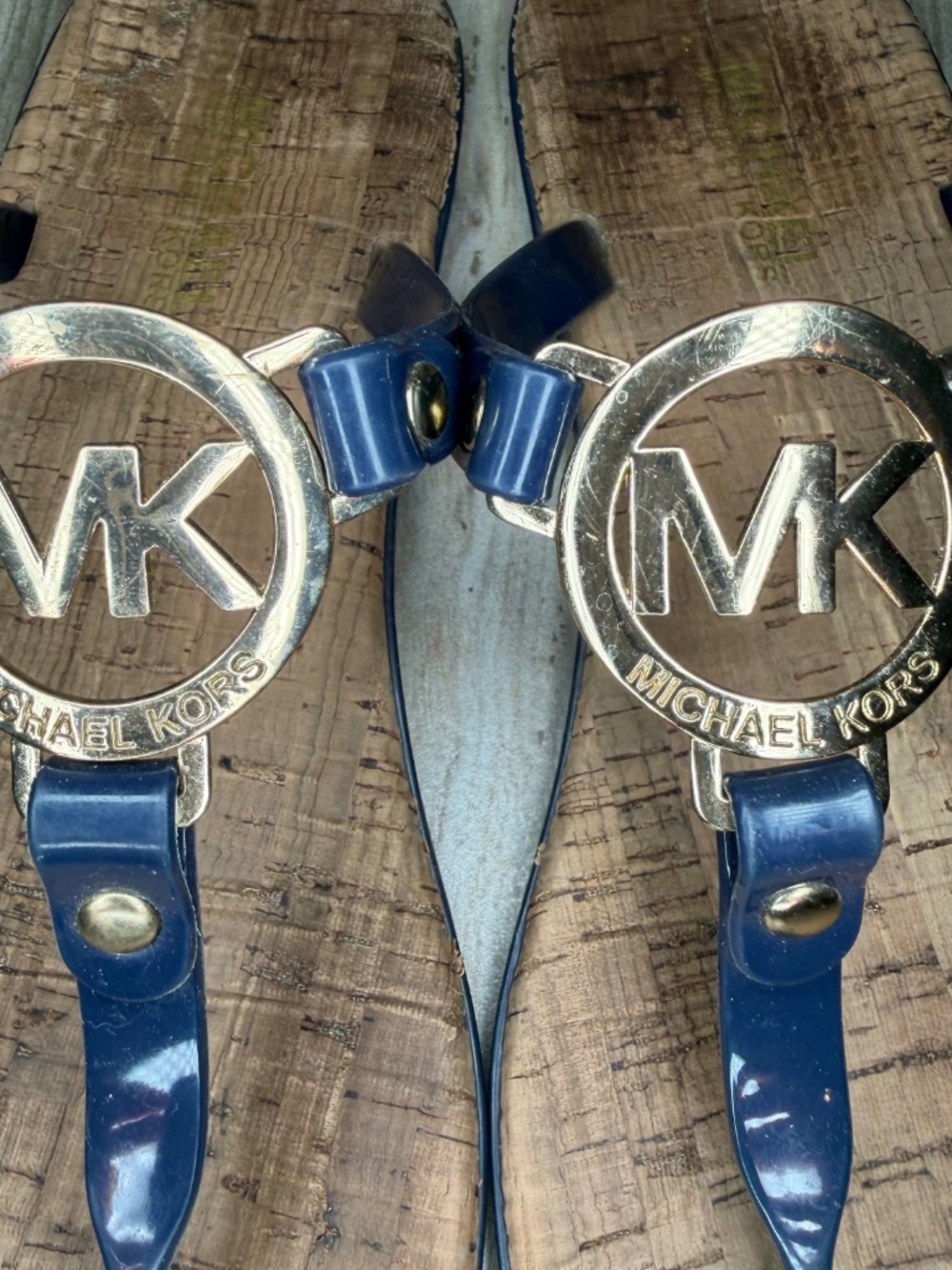 Michael Kors Navy Jelly T-Strap Cork Sole Women Sandal 8 MK Gold Logo Flip Flops - Picture 2 of 7